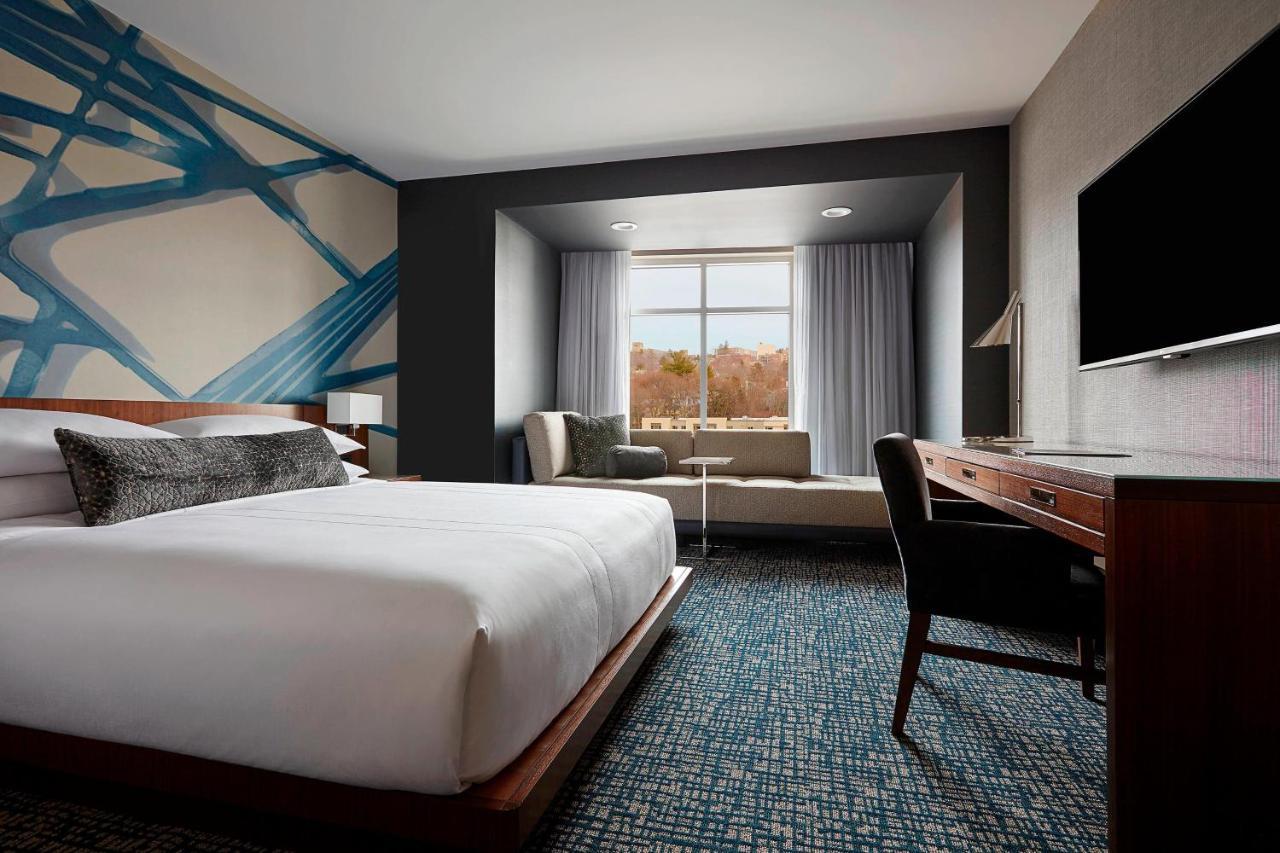 Отель Ithaca Marriott Downtown On The Commons Экстерьер фото