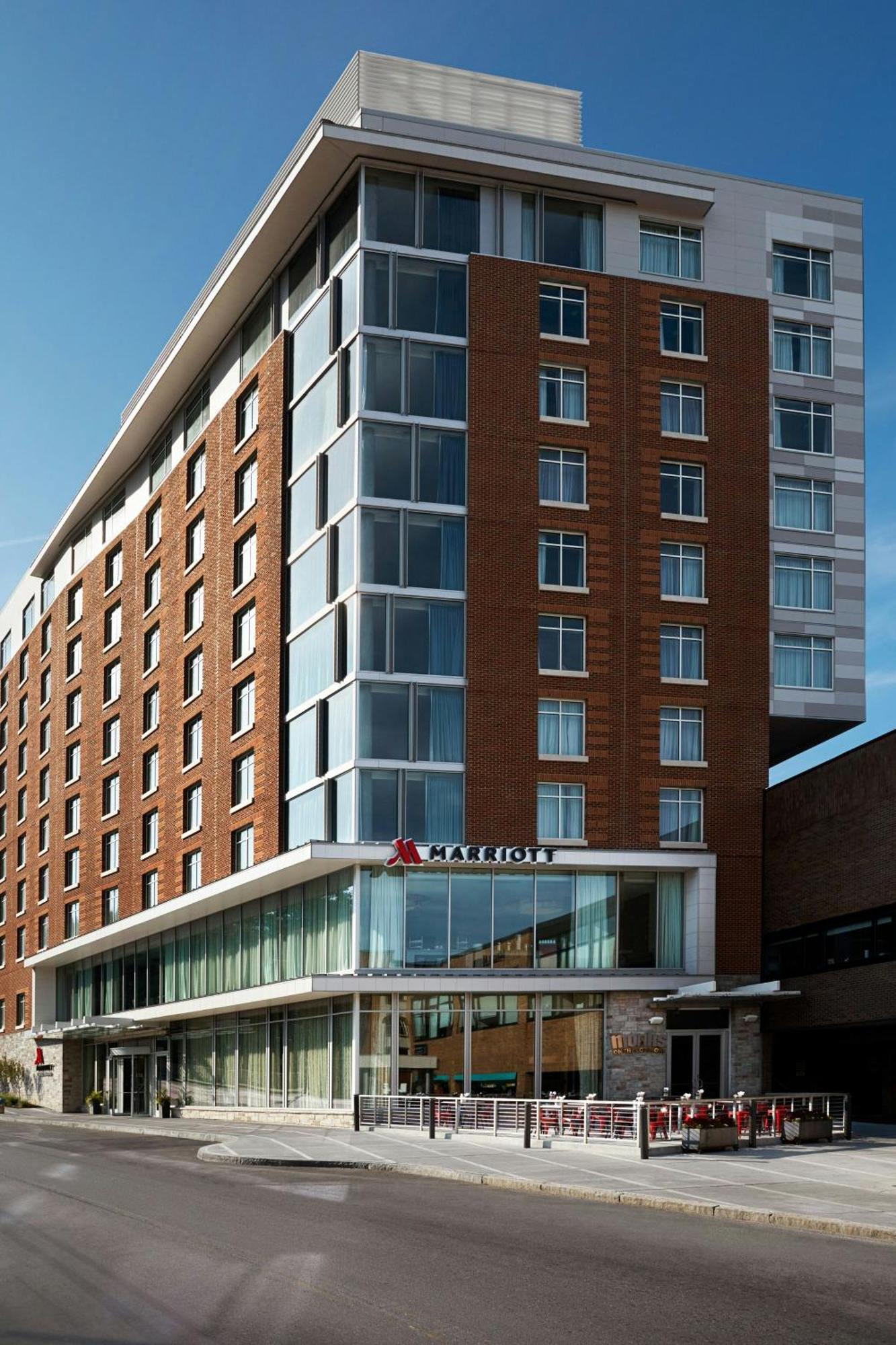 Отель Ithaca Marriott Downtown On The Commons Экстерьер фото