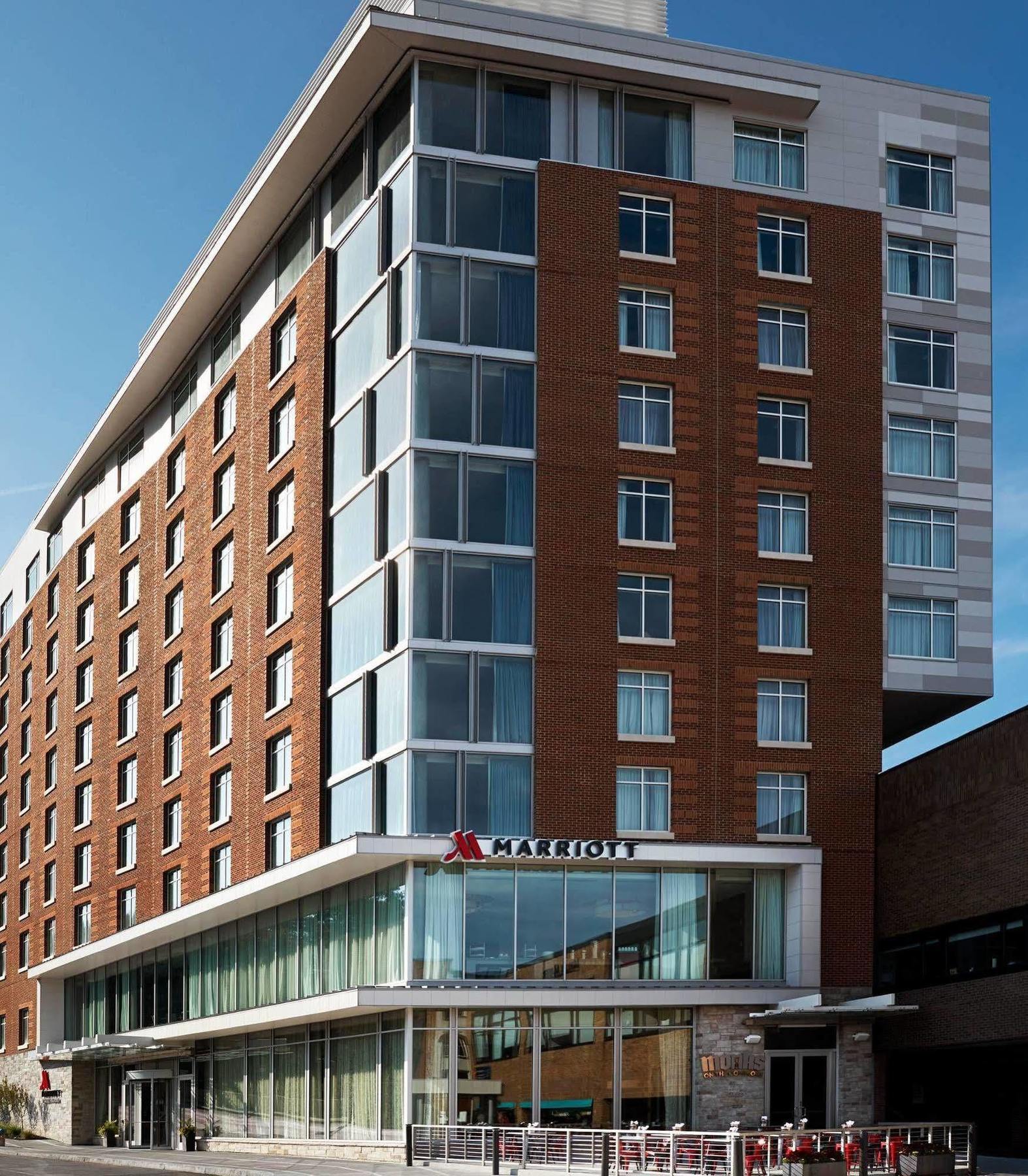 Отель Ithaca Marriott Downtown On The Commons Экстерьер фото
